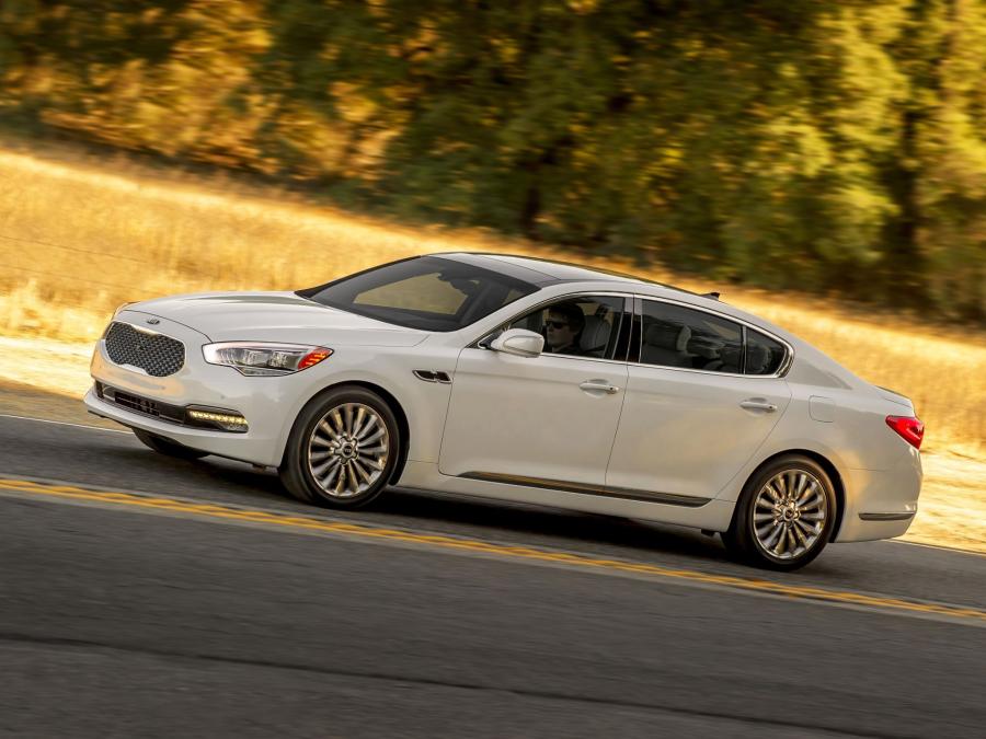  Kia K900 2014 года  (фото 11 из 30)